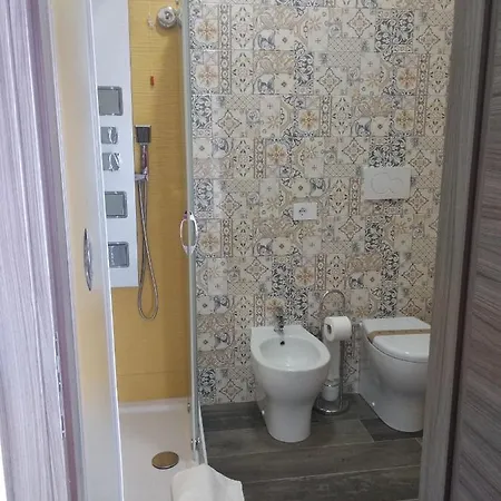 Couette-café Domus Piedigrotta 4*