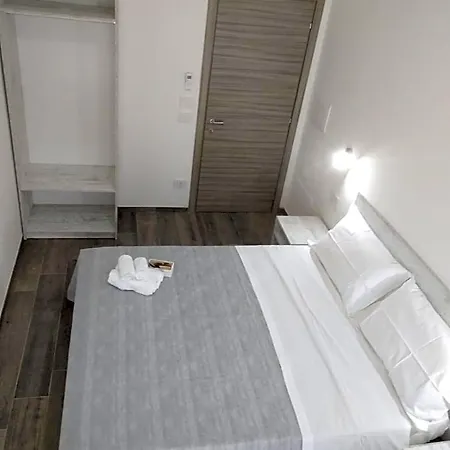 Domus Piedigrotta Bed & Breakfast