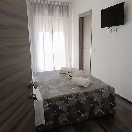 Domus Piedigrotta 4* 피조