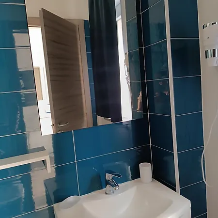 Domus Piedigrotta B&B 4*