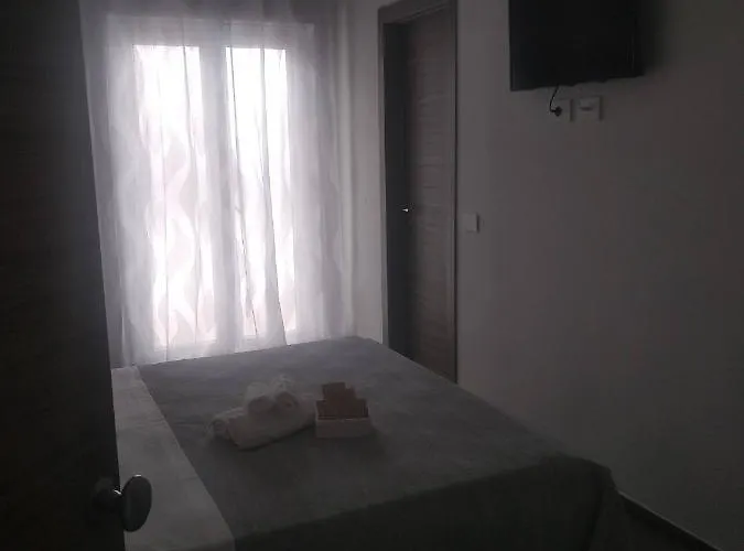 Domus Piedigrotta Alojamento de Acomodação e Pequeno-almoço Pizzo (Calabria)