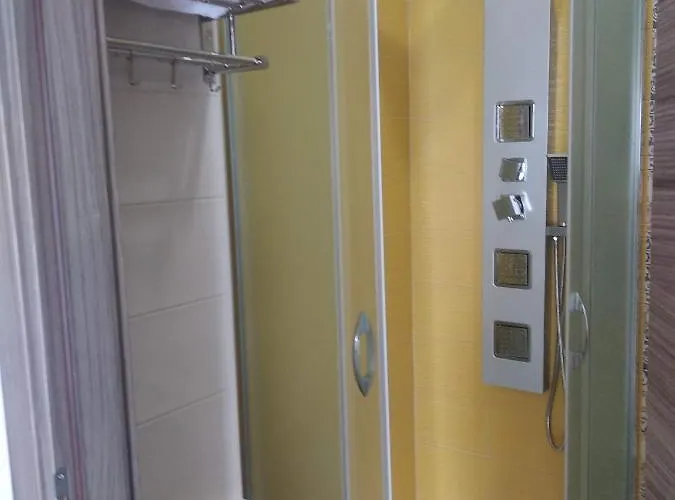 Domus Piedigrotta Alojamento de Acomodação e Pequeno-almoço 4*