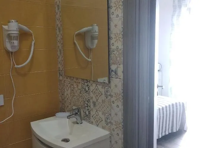 Alojamento de Acomodação e Pequeno-almoço Domus Piedigrotta 4*